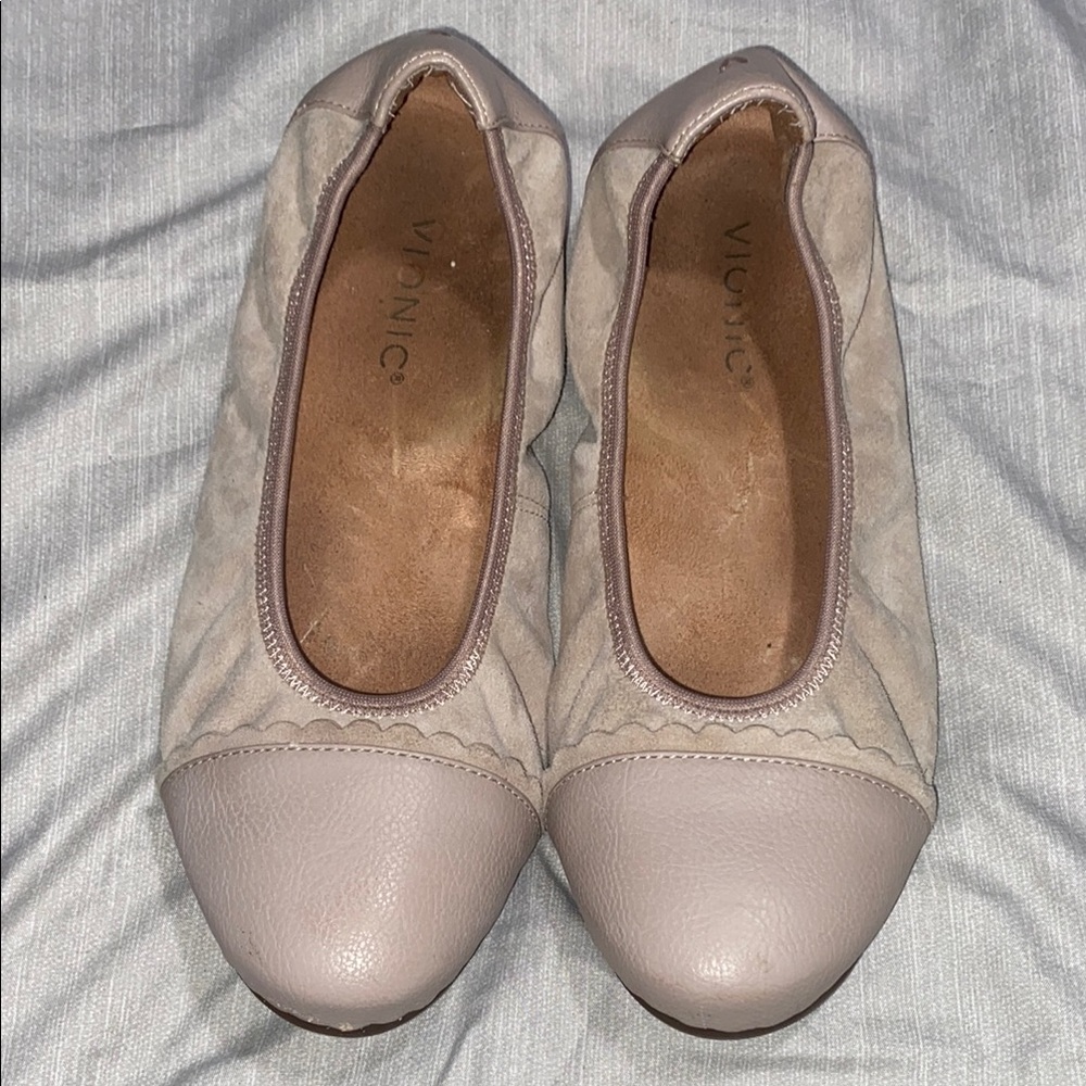 Vionic Beige Women's Flats
